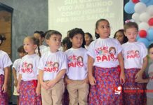 Com dança, louvor, peça teatral e muito doce, o Ministério Visão Kids fez uma tarde inesquecível que emocionou e ensinou sobre o amor de Deus como Pai. Confira os melhores momentos!